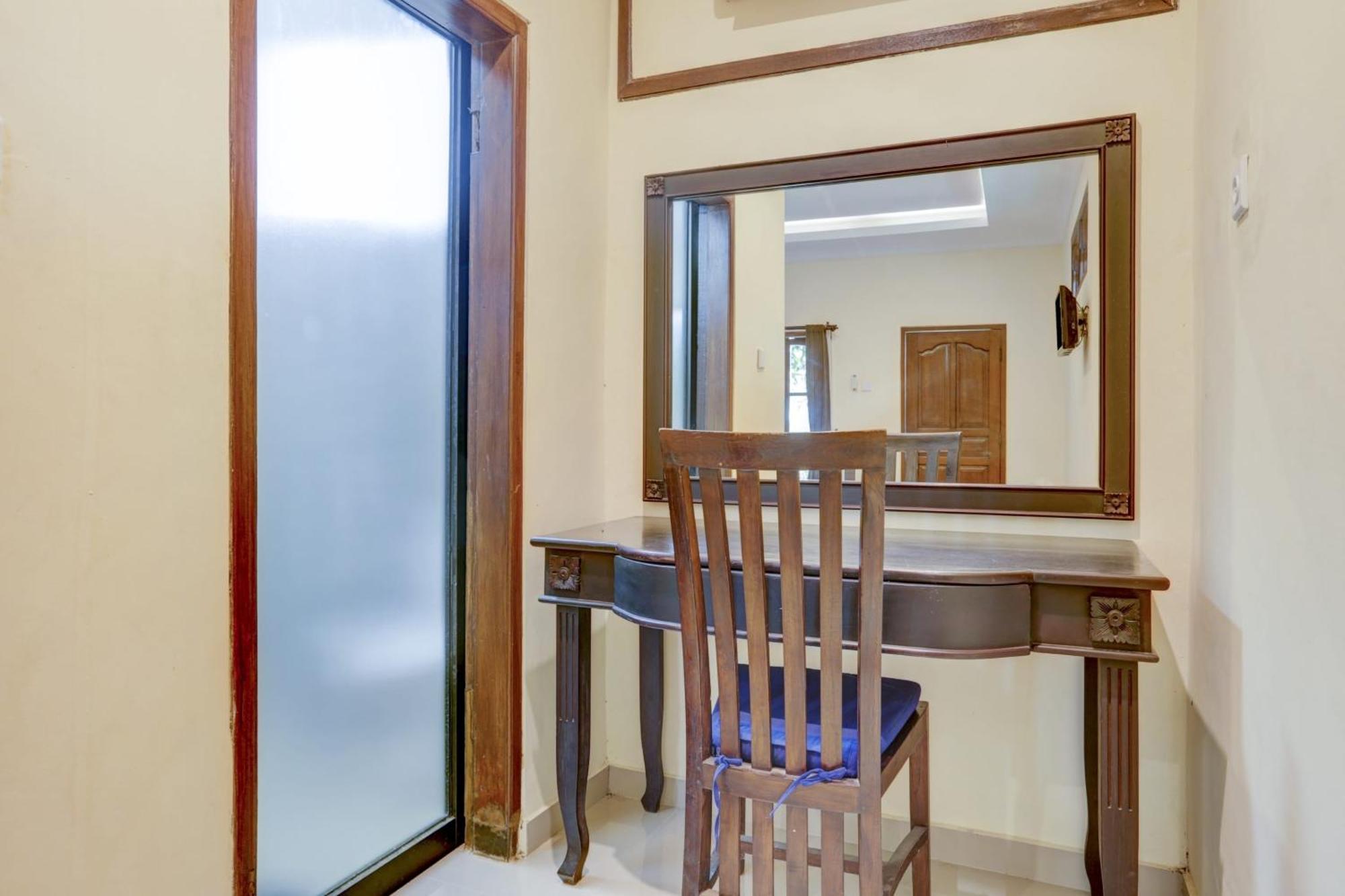 Oyo 1762 Hotel Astiti Graha Tanah Lot Luaran gambar